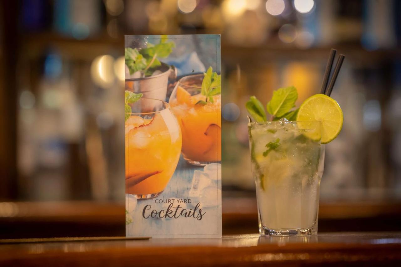 Court Yard Hotel 레익슬립 외부 사진