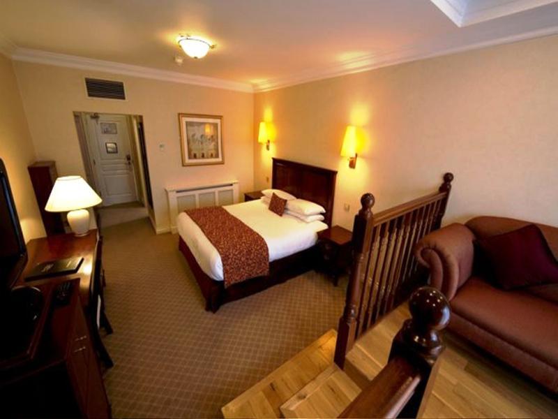 Court Yard Hotel 레익슬립 외부 사진