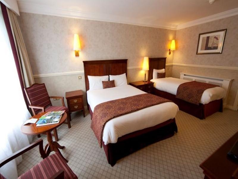 Court Yard Hotel 레익슬립 외부 사진