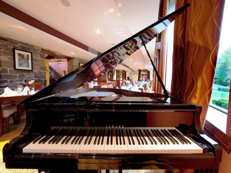 Court Yard Hotel 레익슬립 외부 사진